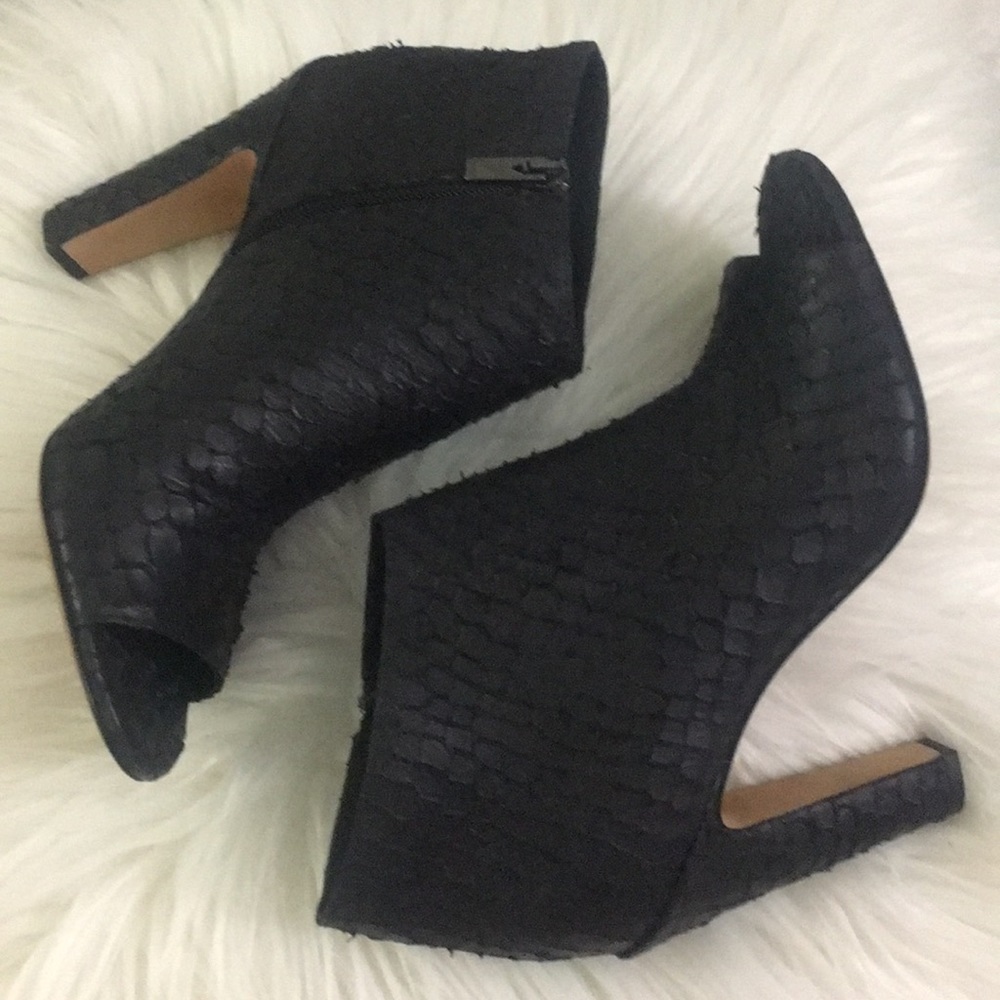 VINCE Sierra Snakeskin Peep Toe
